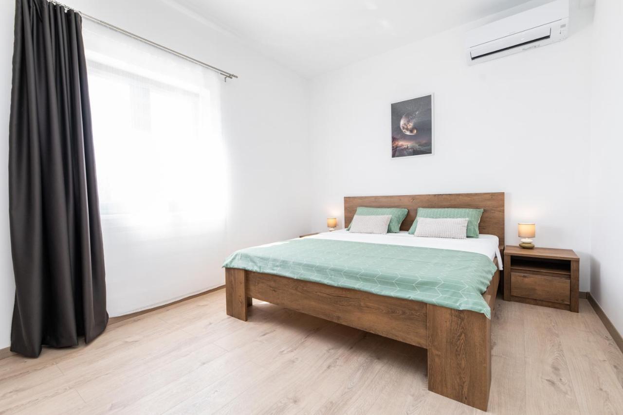 Suzy Apartment
